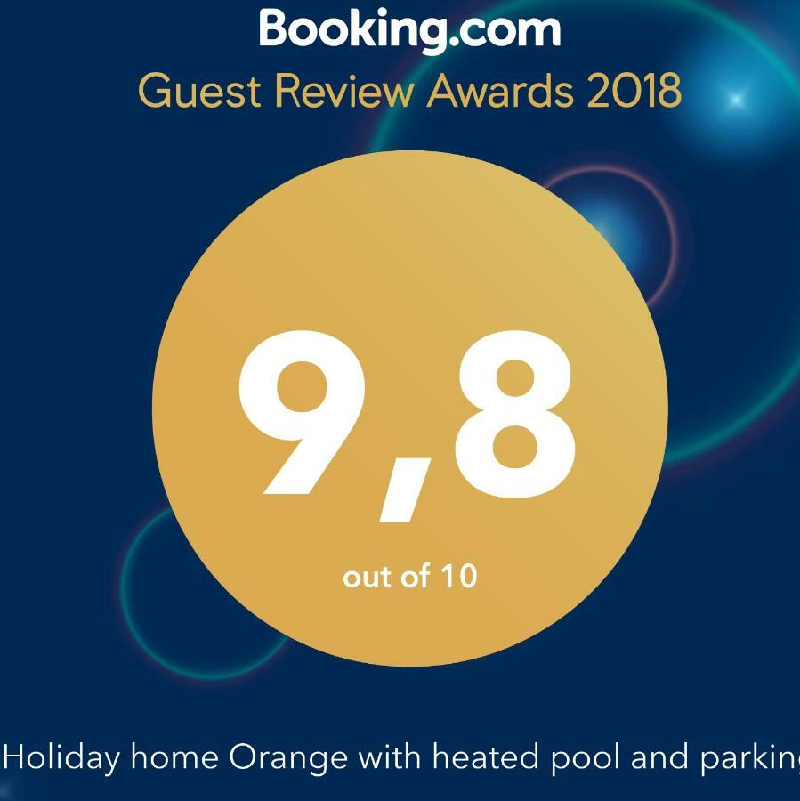 Vakantiehuis Orange With Heated Pool And Parking